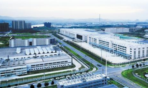 <strong>江蘇省內(nèi)首個(gè)五軸精細(xì)加工車間，從落戶南京經(jīng)開區(qū)到試產(chǎn)僅用一個(gè)月時(shí)間</strong>